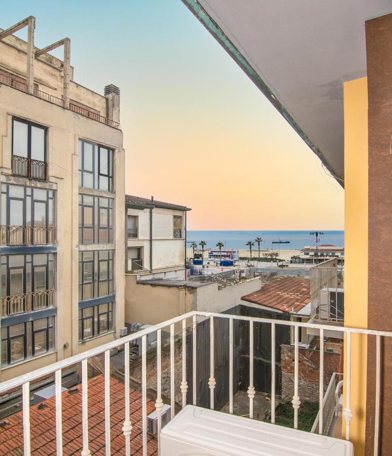 Hotel Caribe Viareggio Buitenkant foto