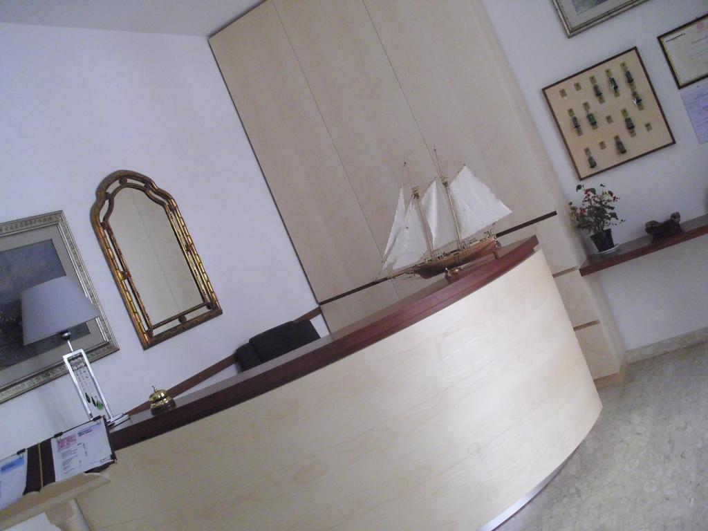 Hotel Caribe Viareggio Buitenkant foto