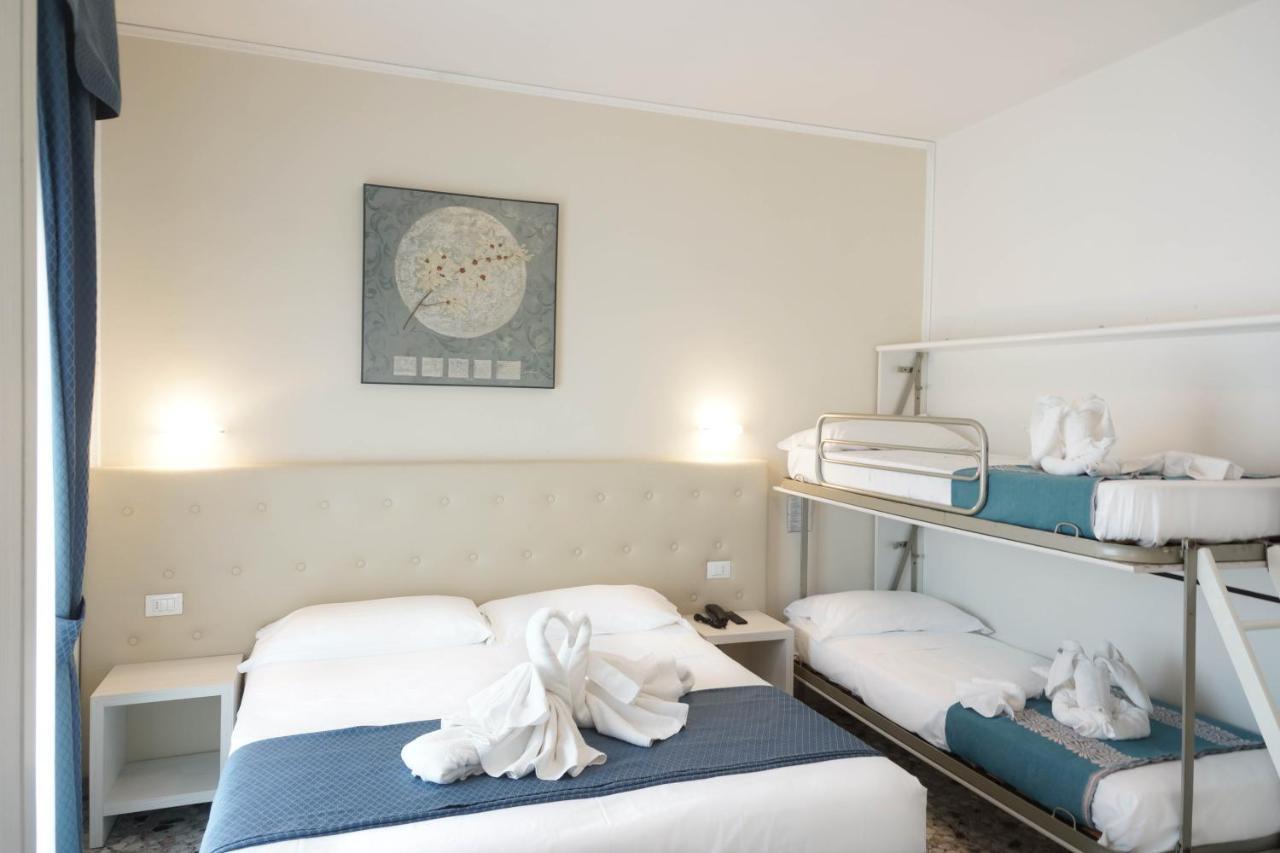 Hotel Caribe Viareggio Buitenkant foto